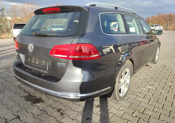 Volkswagen Passat cena 38900 przebieg: 213000, rok produkcji 2011 z Żychlin małe 596